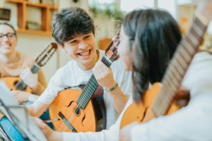 プルメリア音楽教室に当スクールが紹介されました！！